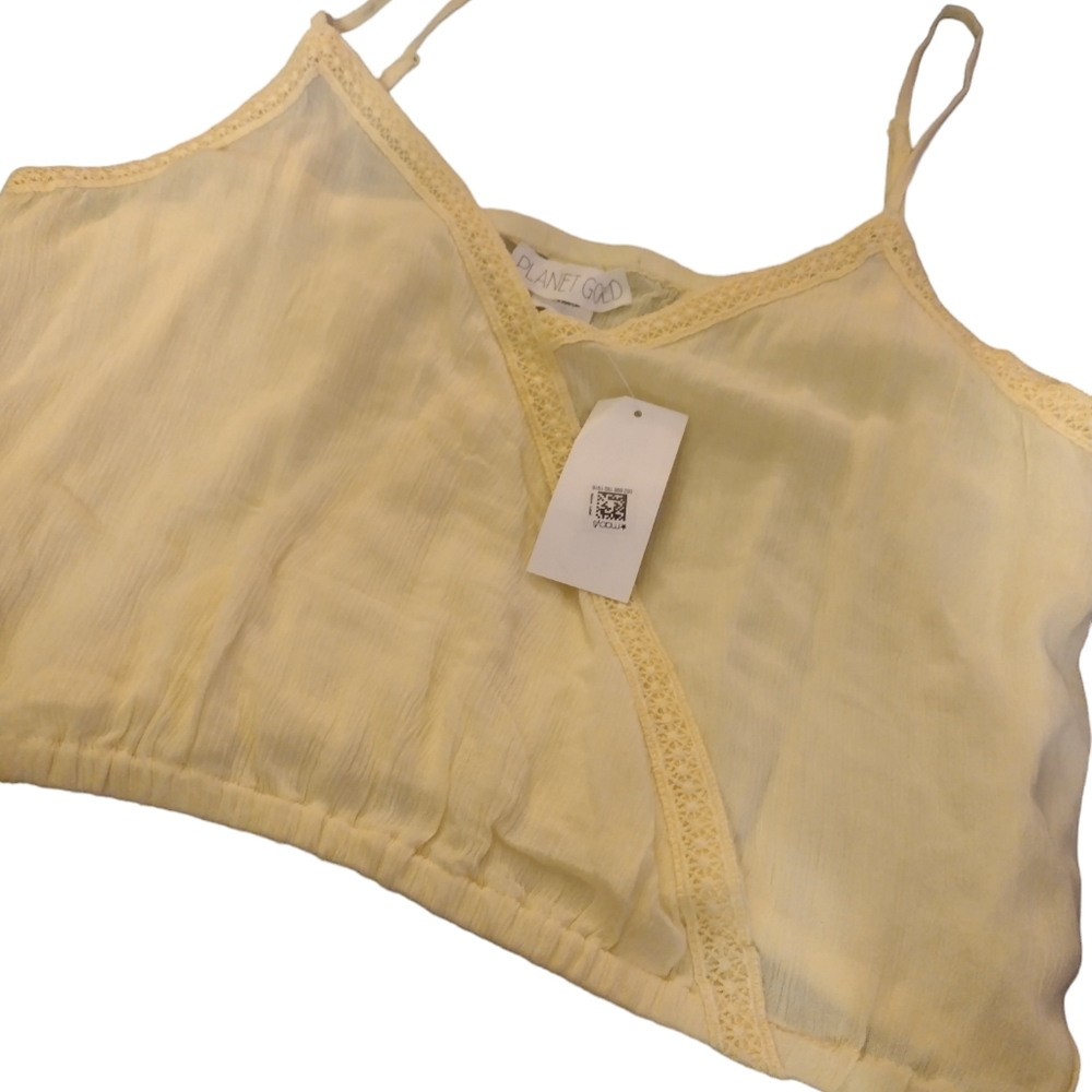 Nwt planet gold top
